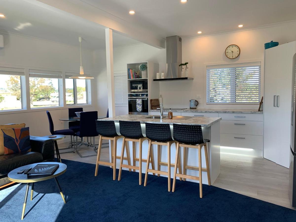 Coromandel Town Harbourside Cottage Luxury Accommodation Екстер'єр фото